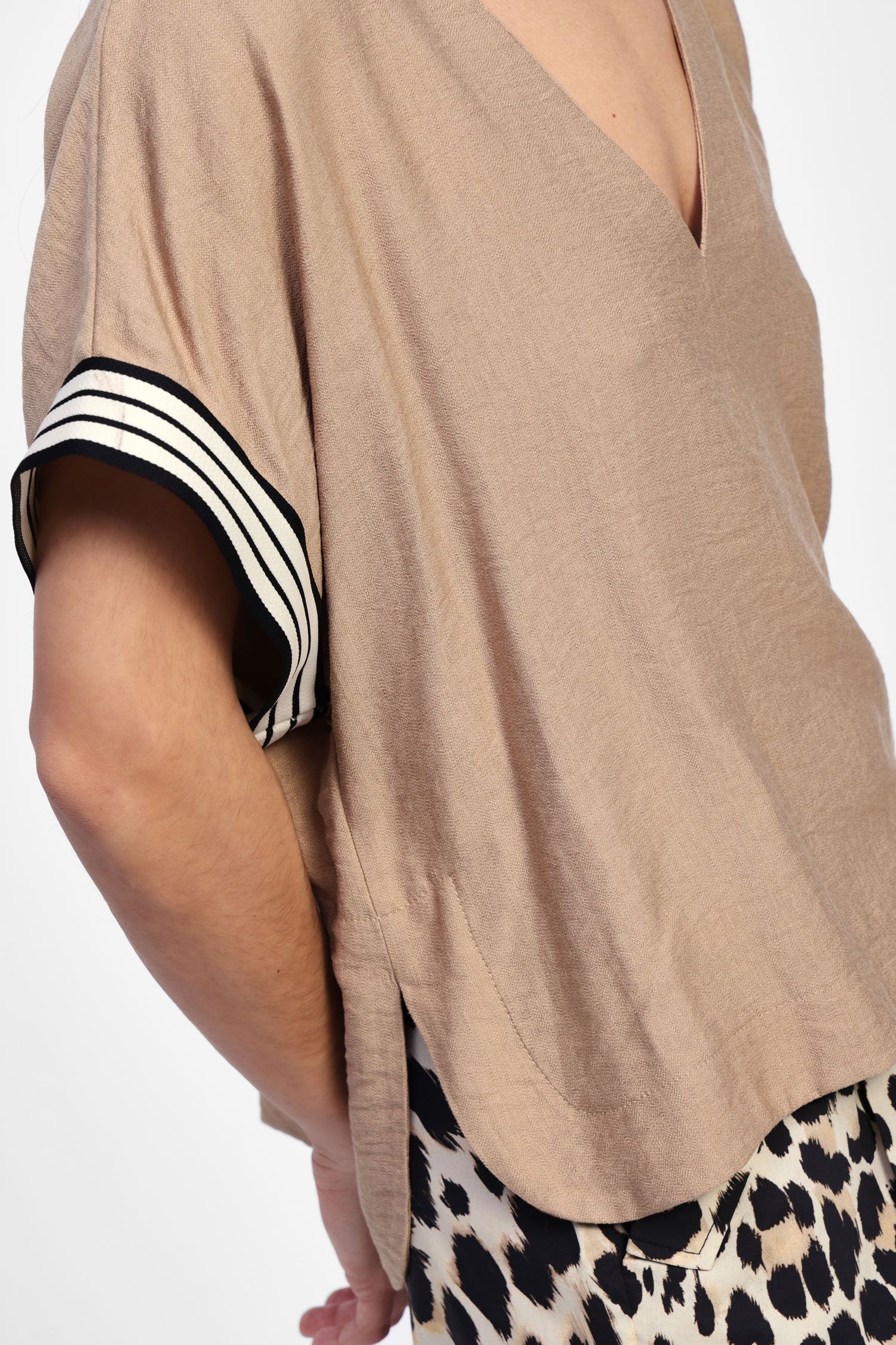 Dixie - Wide Tee - Camel