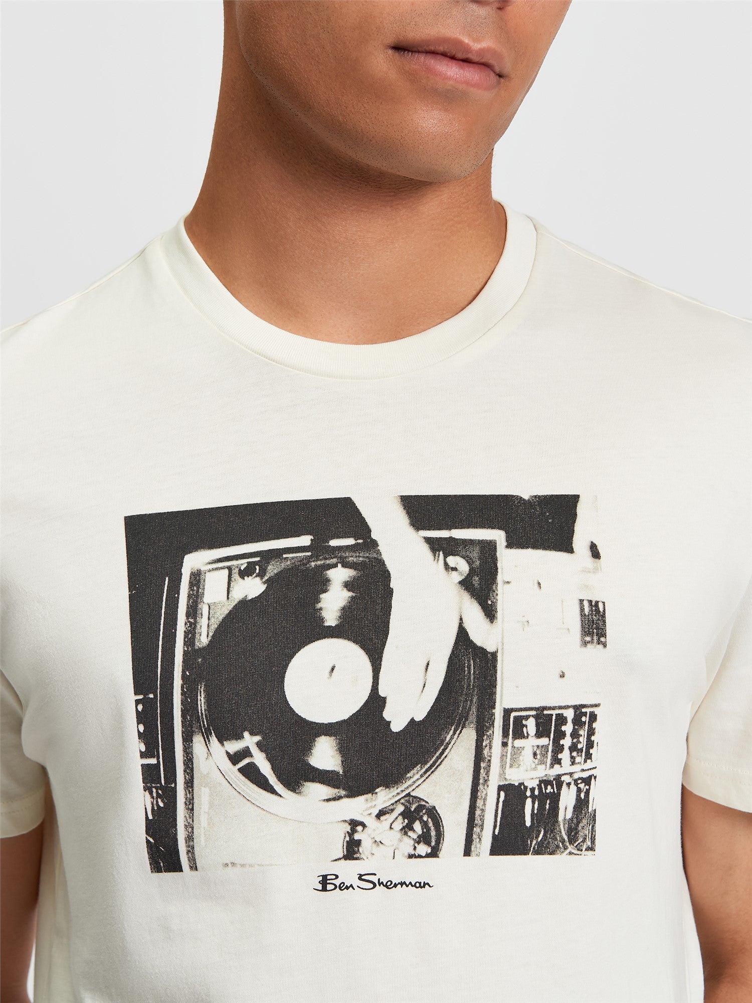 Ben Sherman - Turn Table Tee - Ivory