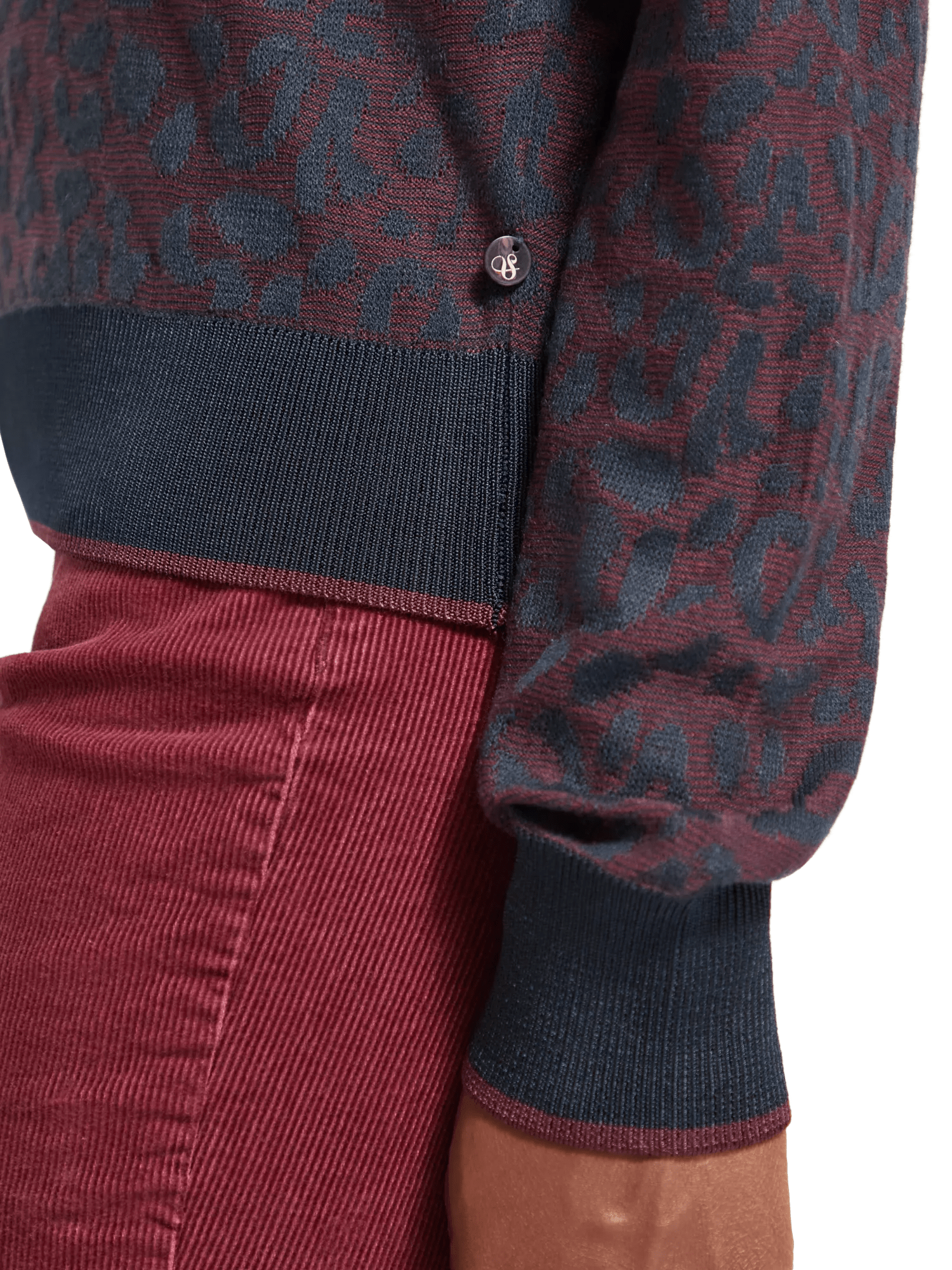 Maison Scotch - Animal Jacquard V-Neck Sweater - Bordeaux