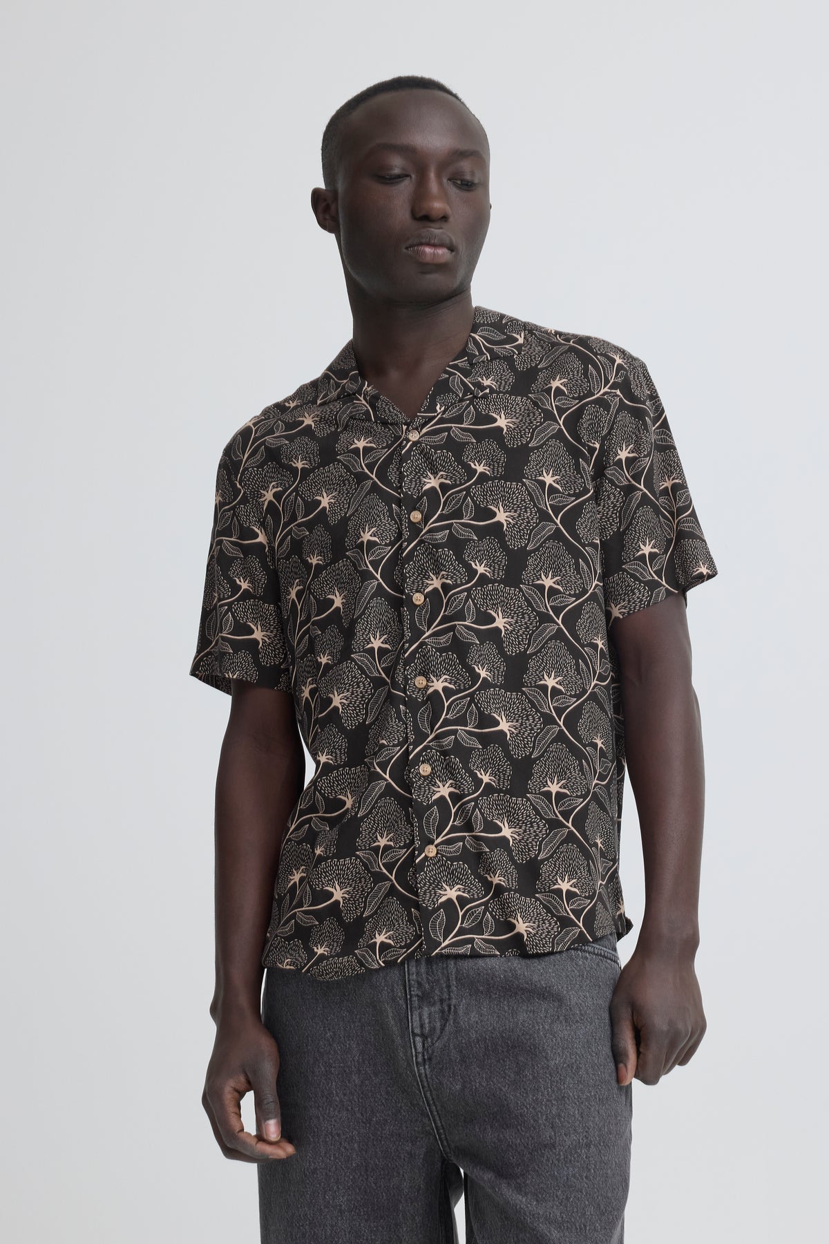 Blend - Tree Print SS Shirt - Black Beauty