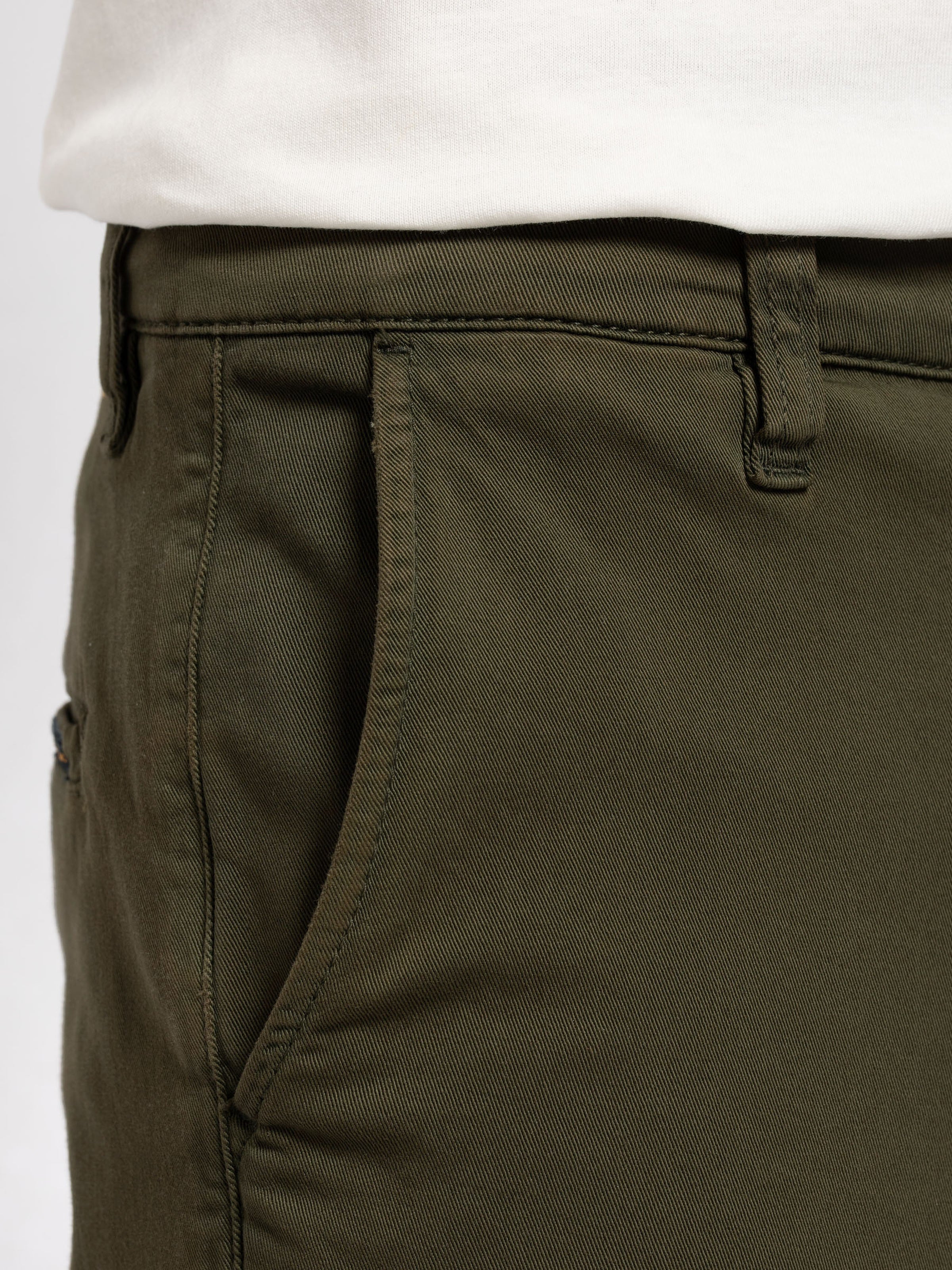 Nudie - Easy Alvin Chino - Olive