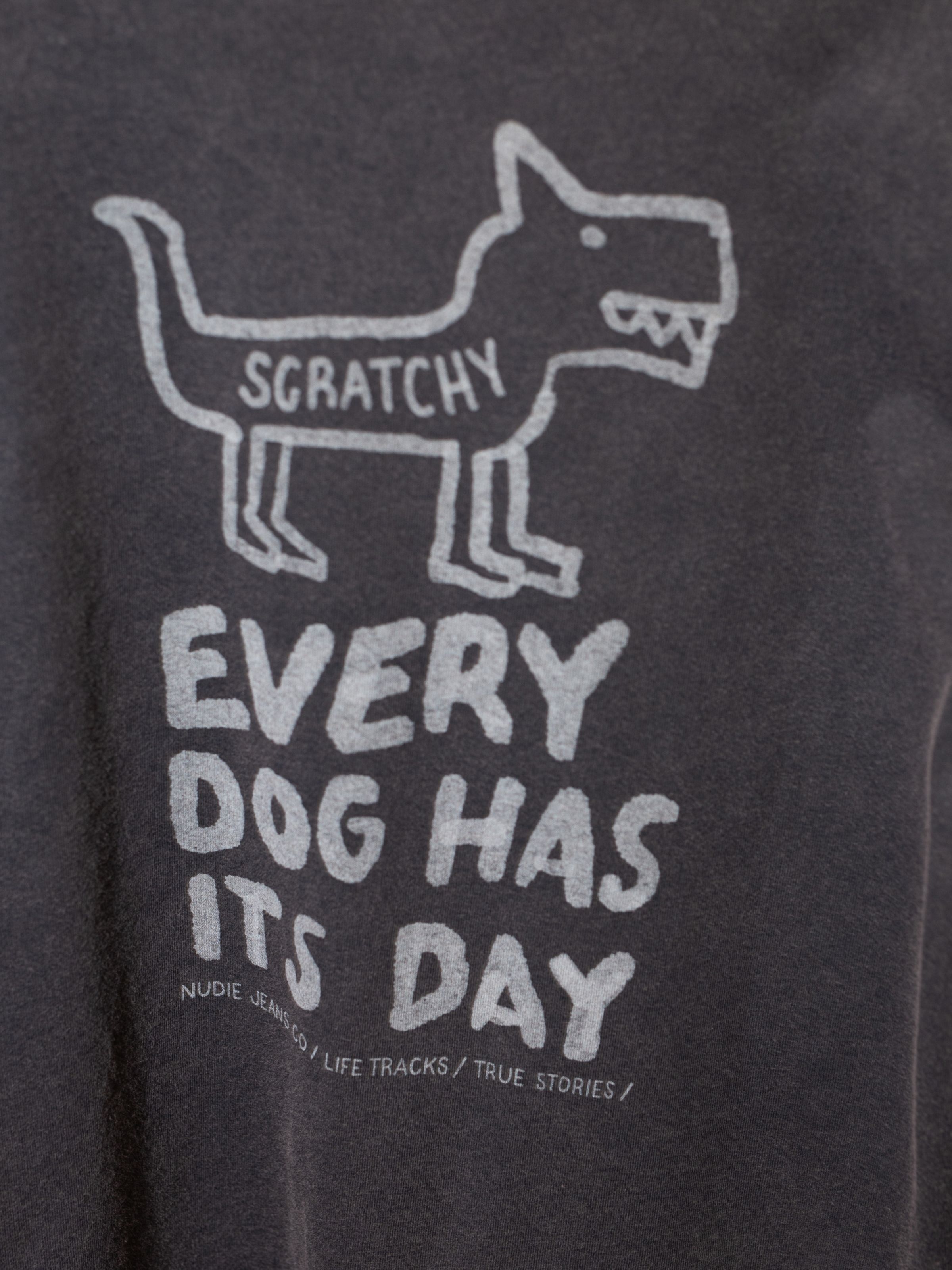 Nudie - Koffe Scratched Tracks Tee - Antracite