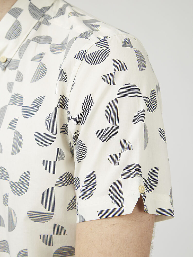 Ben Sherman - Linear Texture Print SS Shirt - Ivory