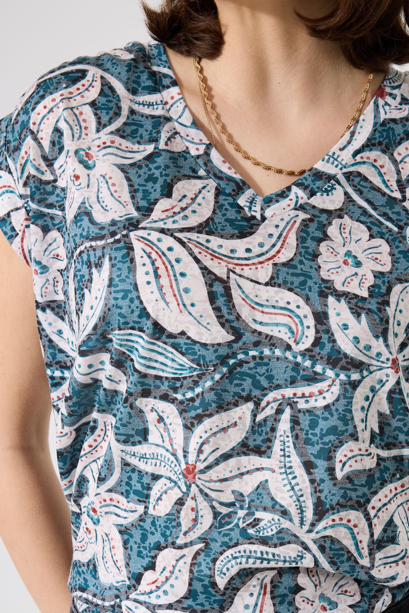 Garcia - Printed V-Neck Tee - Blue Lagoon
