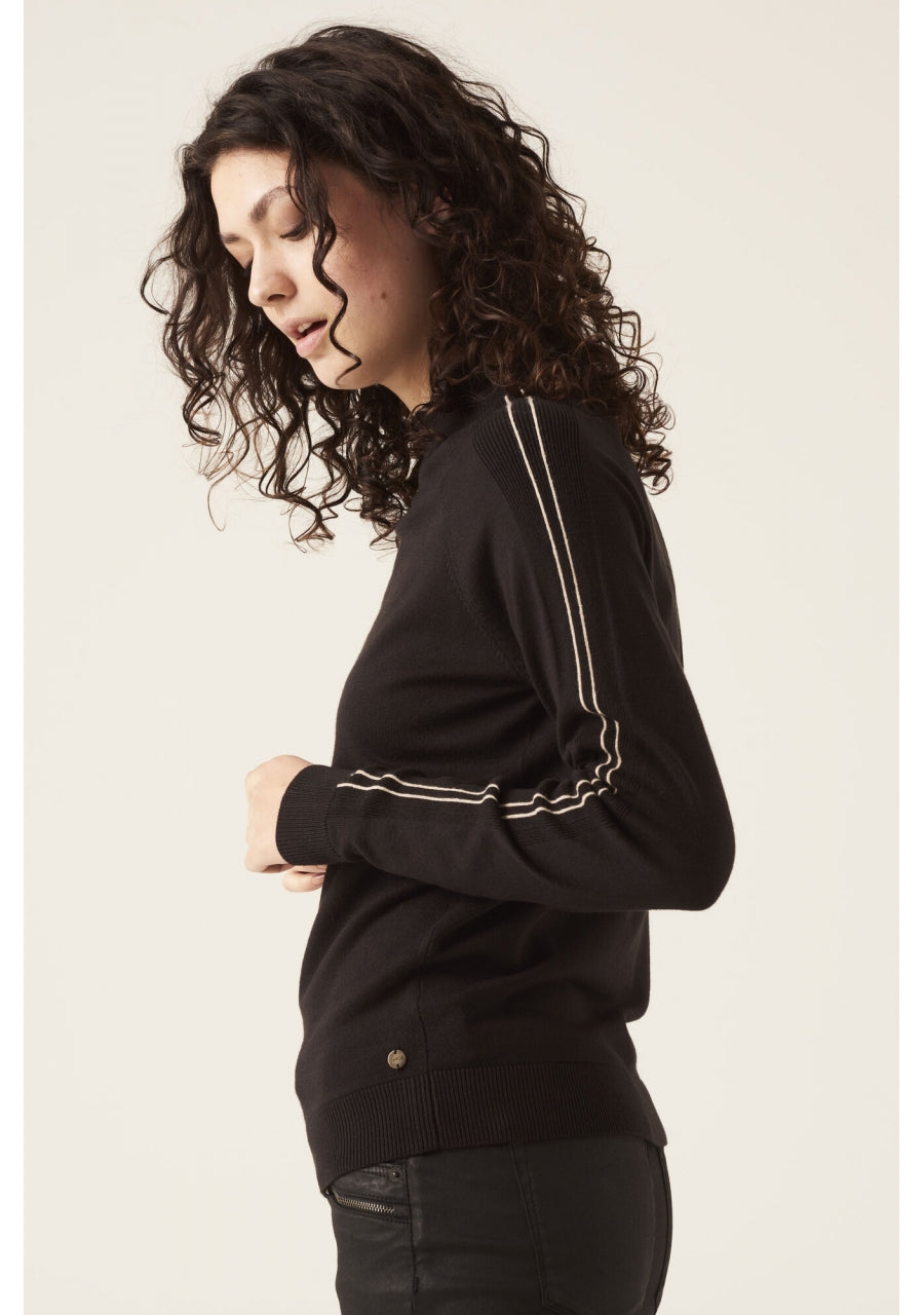 Garcia - White Stripe Pullover - Black