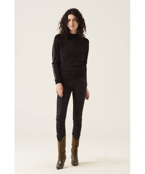 Garcia - White Stripe Pullover - Black