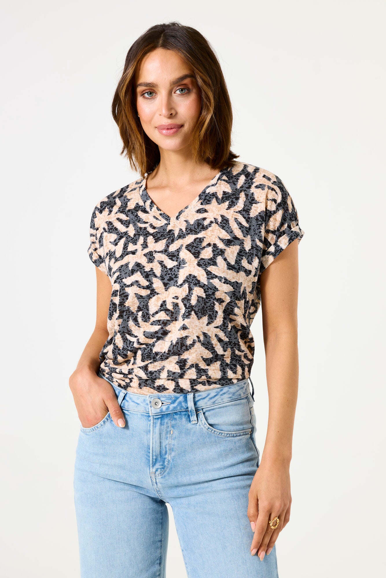 Garcia - Leaf Print Tee - Black
