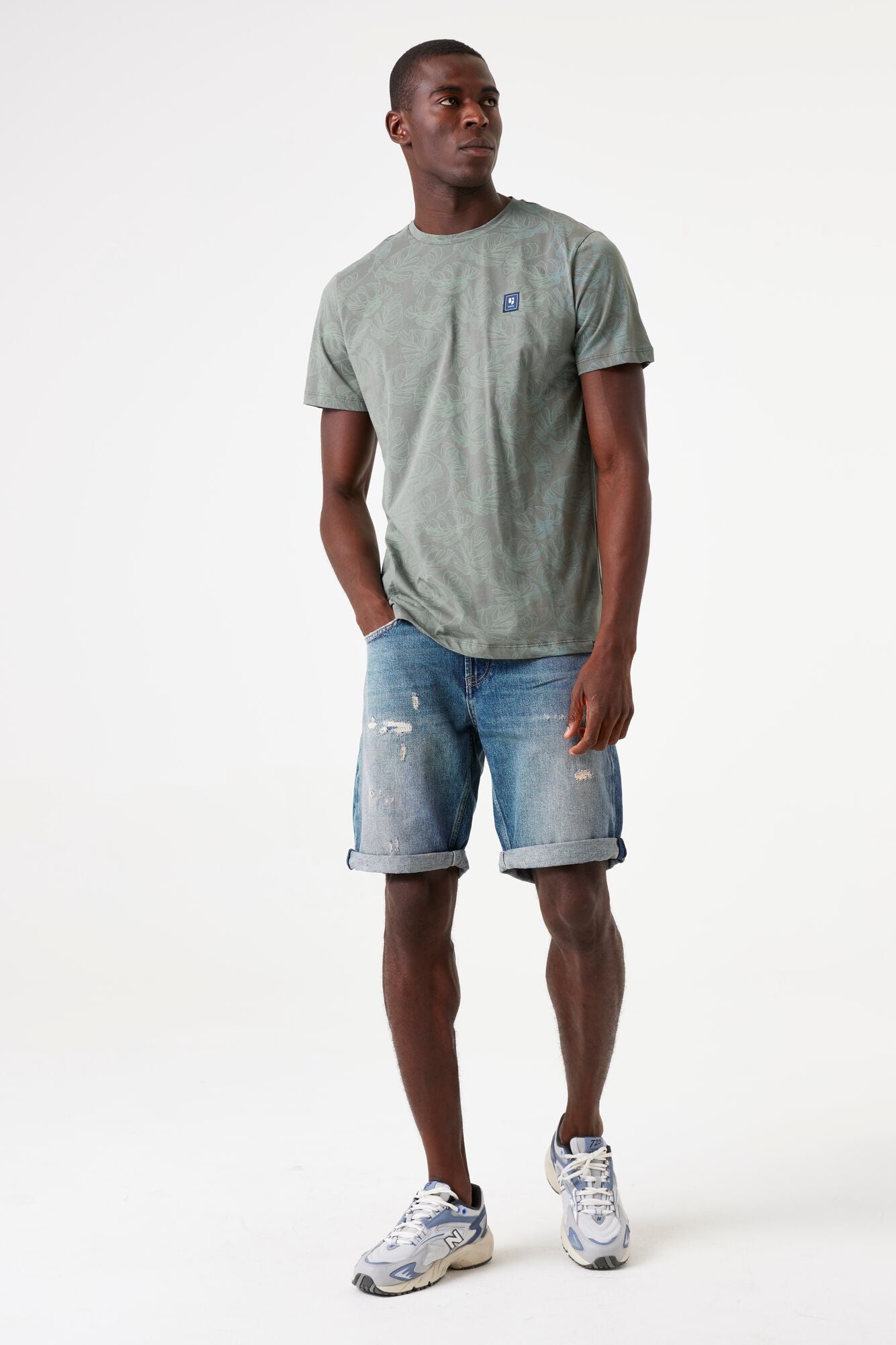 Garcia - Allover Leaf Print Tee - Light Sage