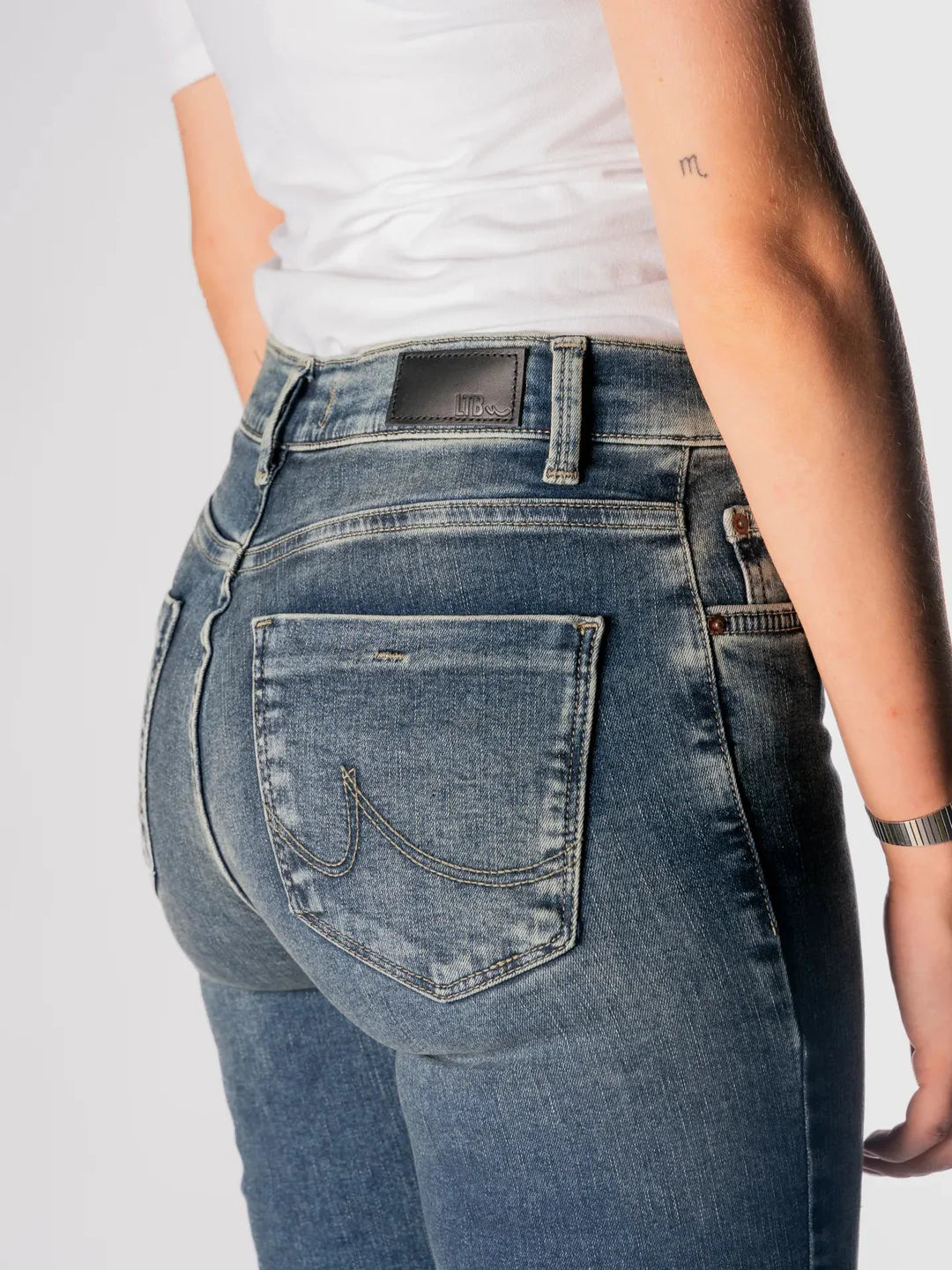 LTB - Fallon Jean - Darla Wash