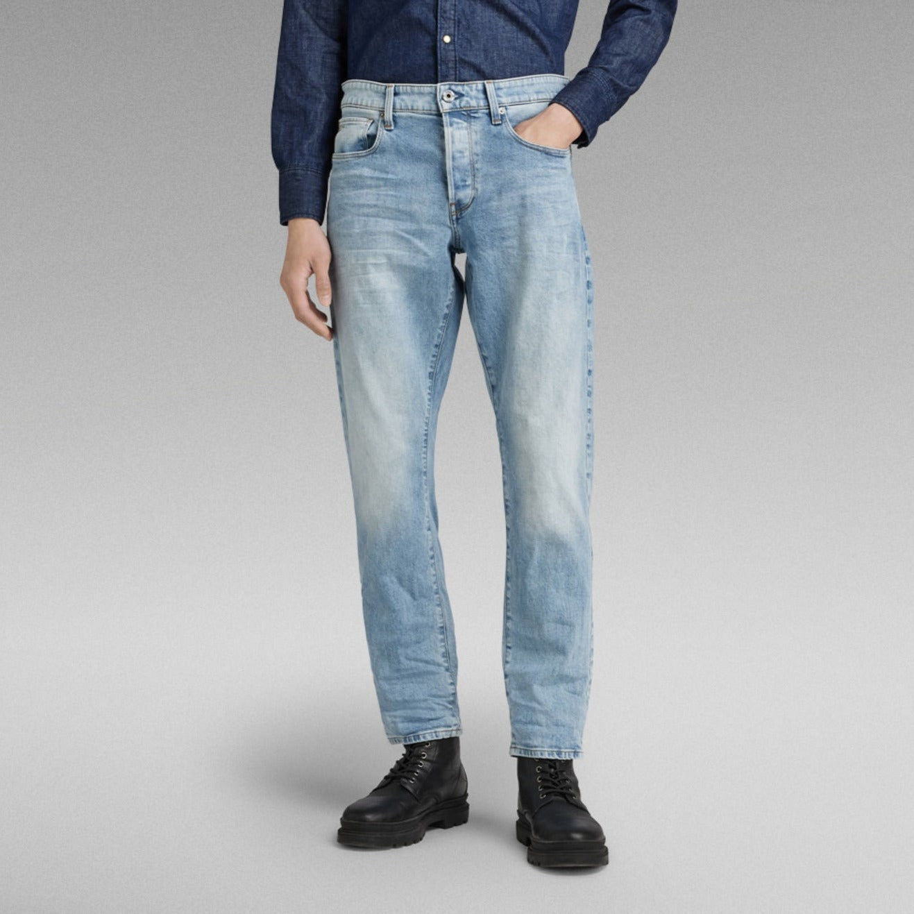 3301 tapered jeans light aged sale