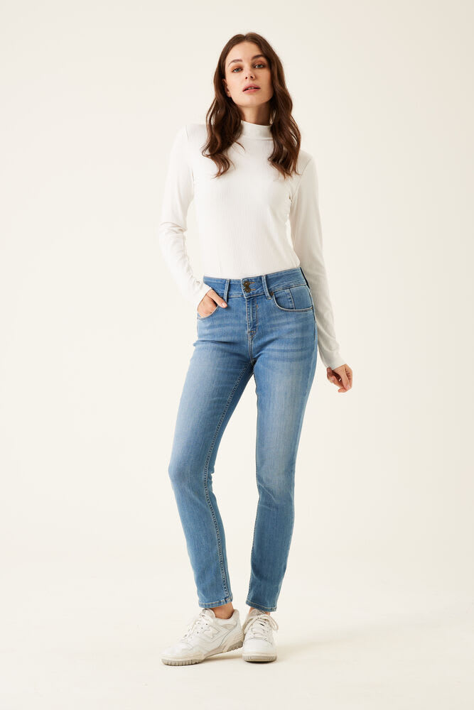 Garcia - Caro Jean - Medium Used