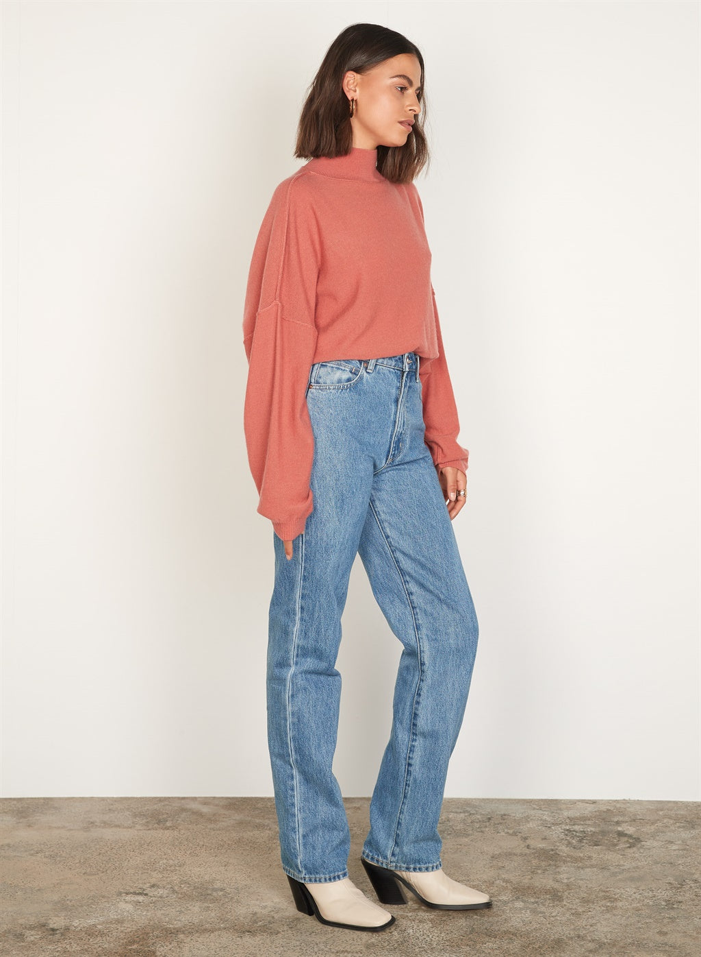 Esmaee - Daze Sweater - Raspberry