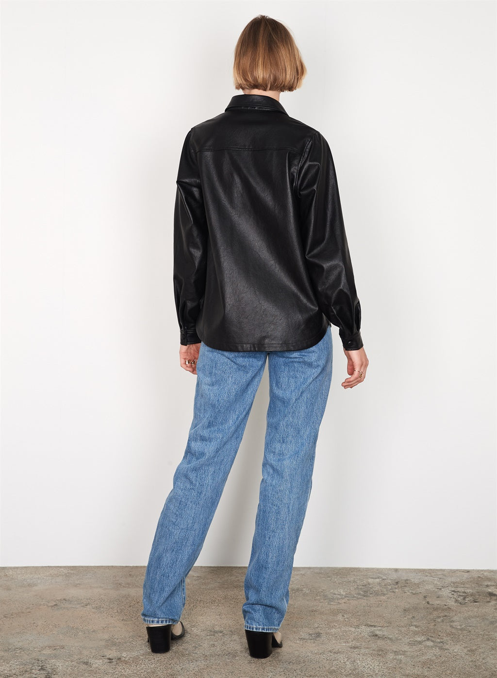 Esmaee - Unseen Shirt - Black