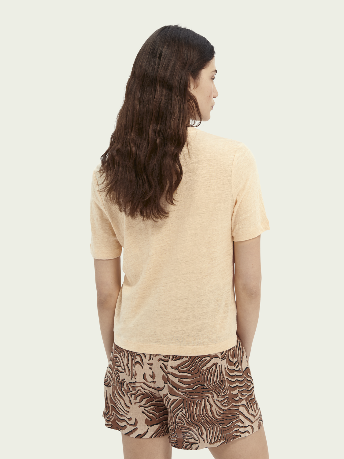 Maison Scotch - Classic Linen V-Neck Tee - Deep Peach