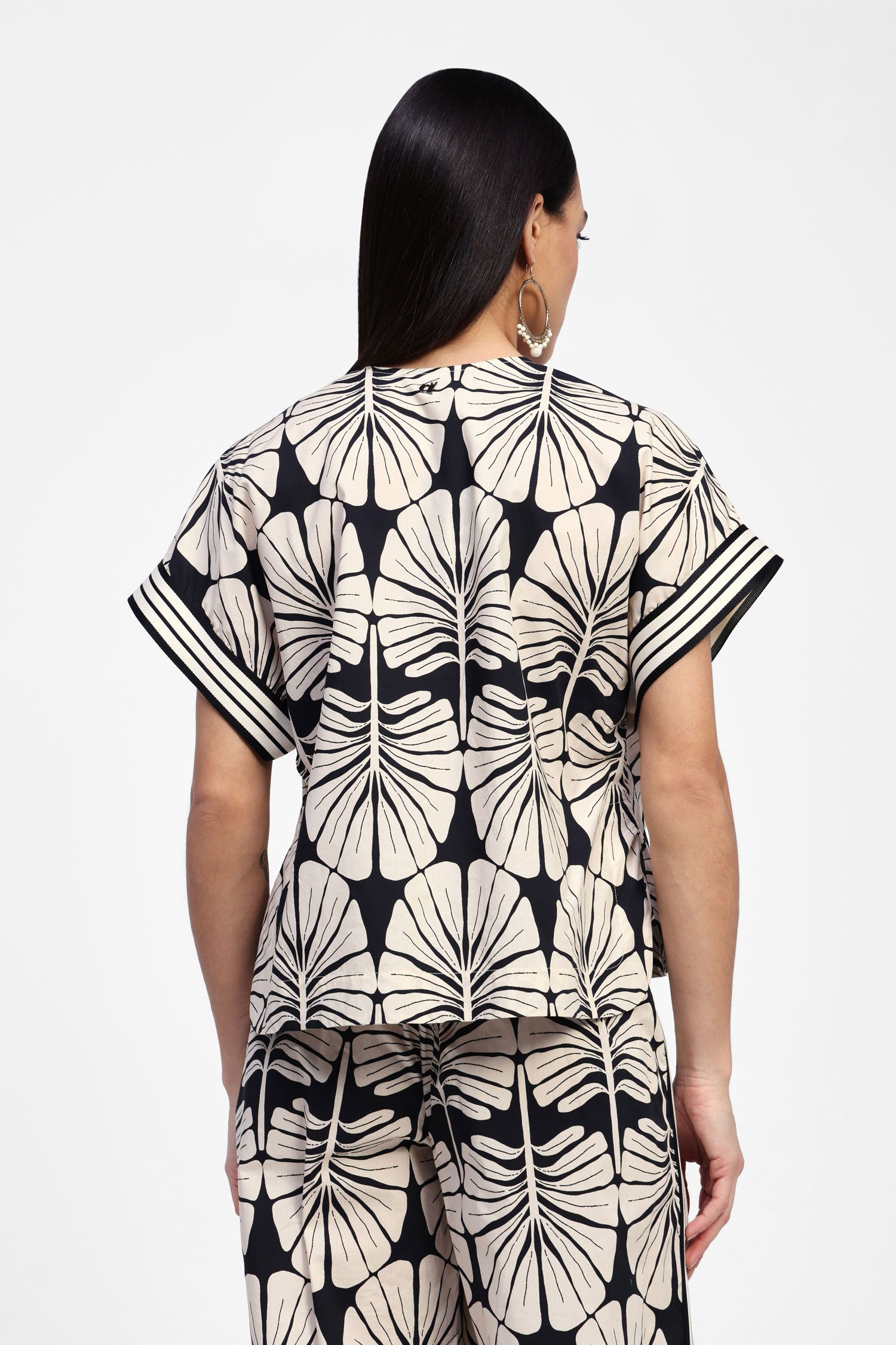Dixie - Palm Print Tee - Black/White