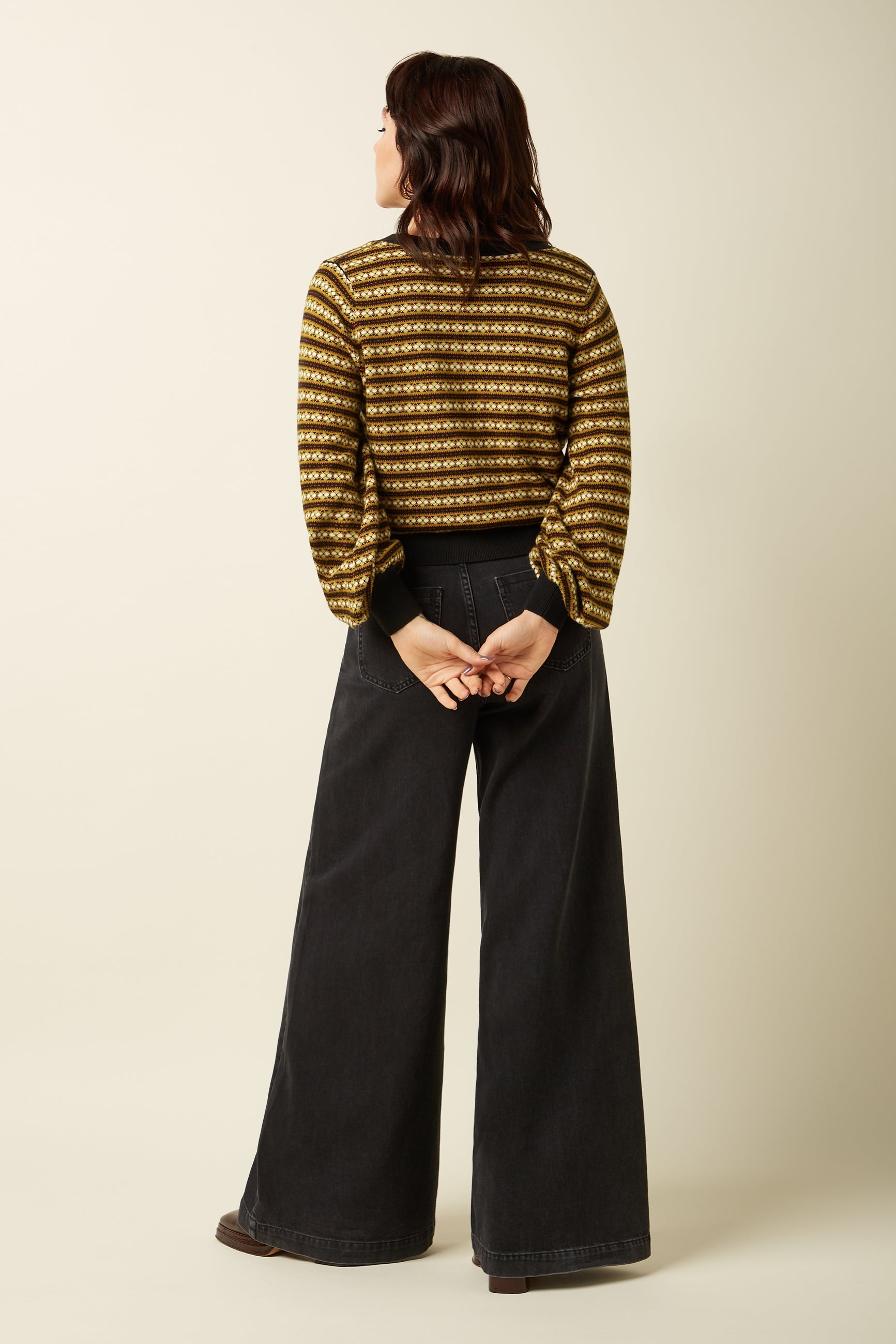 King Louie - V-Neck Bellsleeve Walter - Black