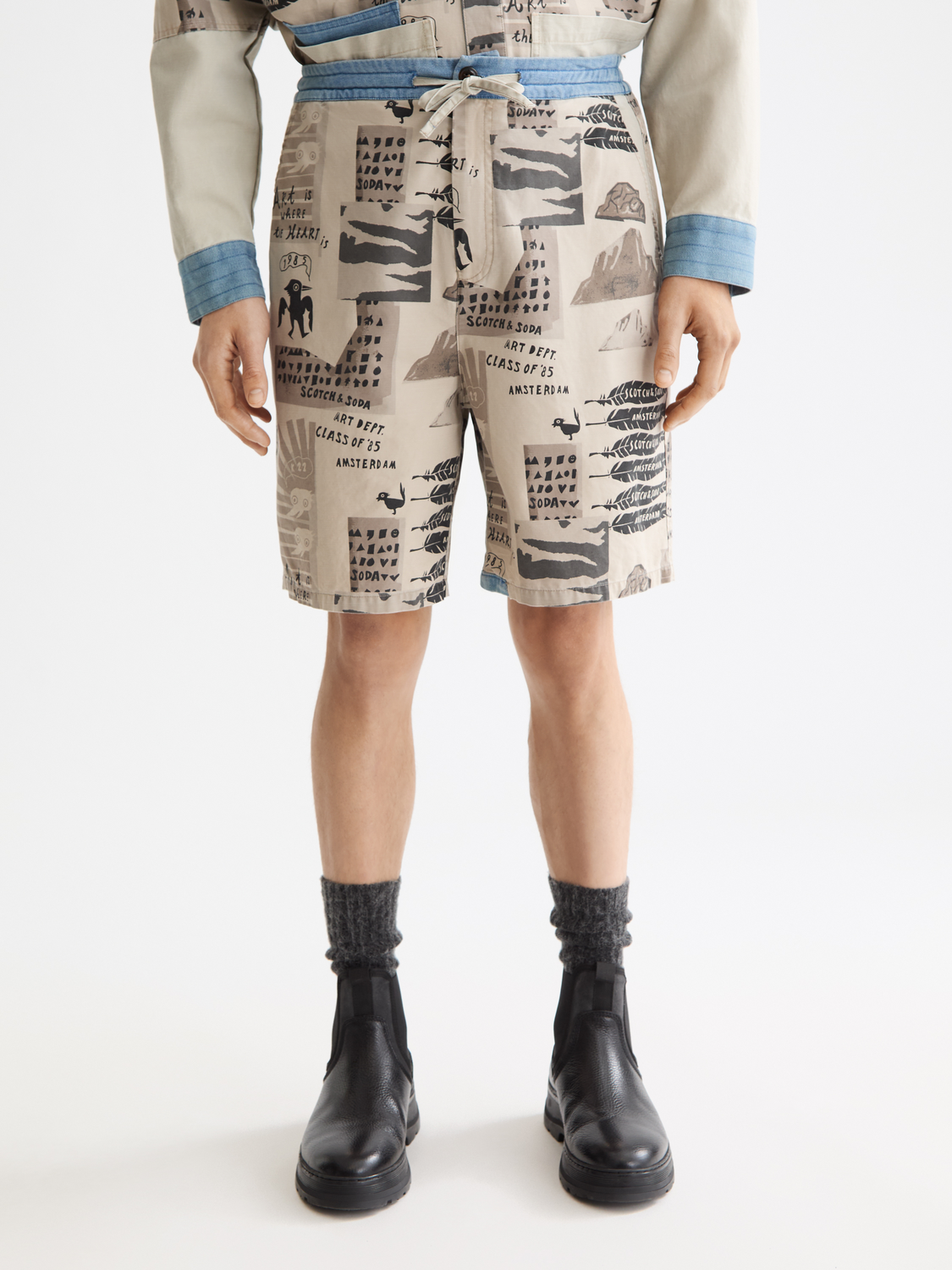 Scotch & Soda - Loose Fit Printed Washed Bermuda Short - Art Dept Collage White Colourblock