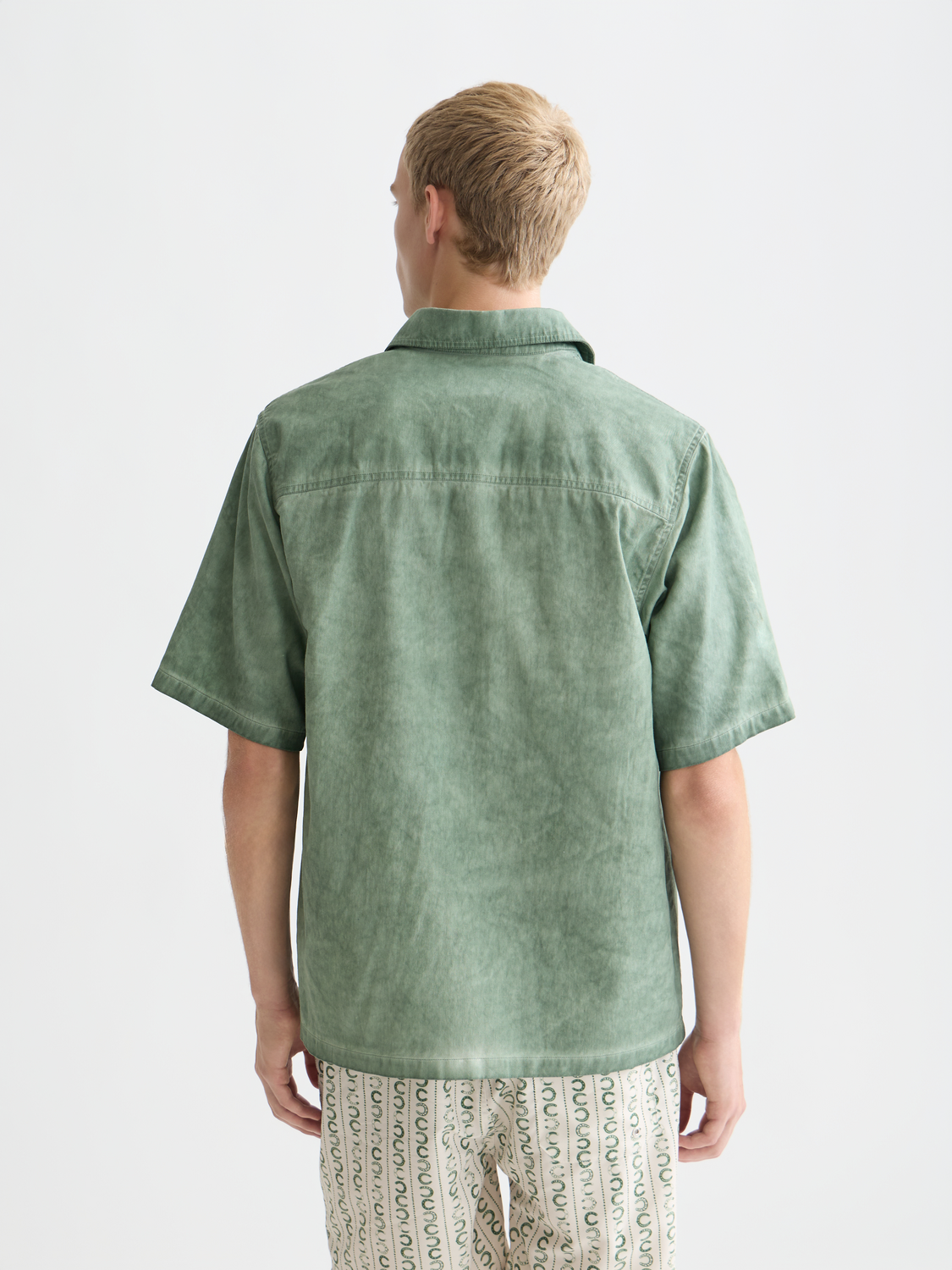 Scotch & Soda - Washed Cotton Relaxed Fit SS Shirt - Garden Green