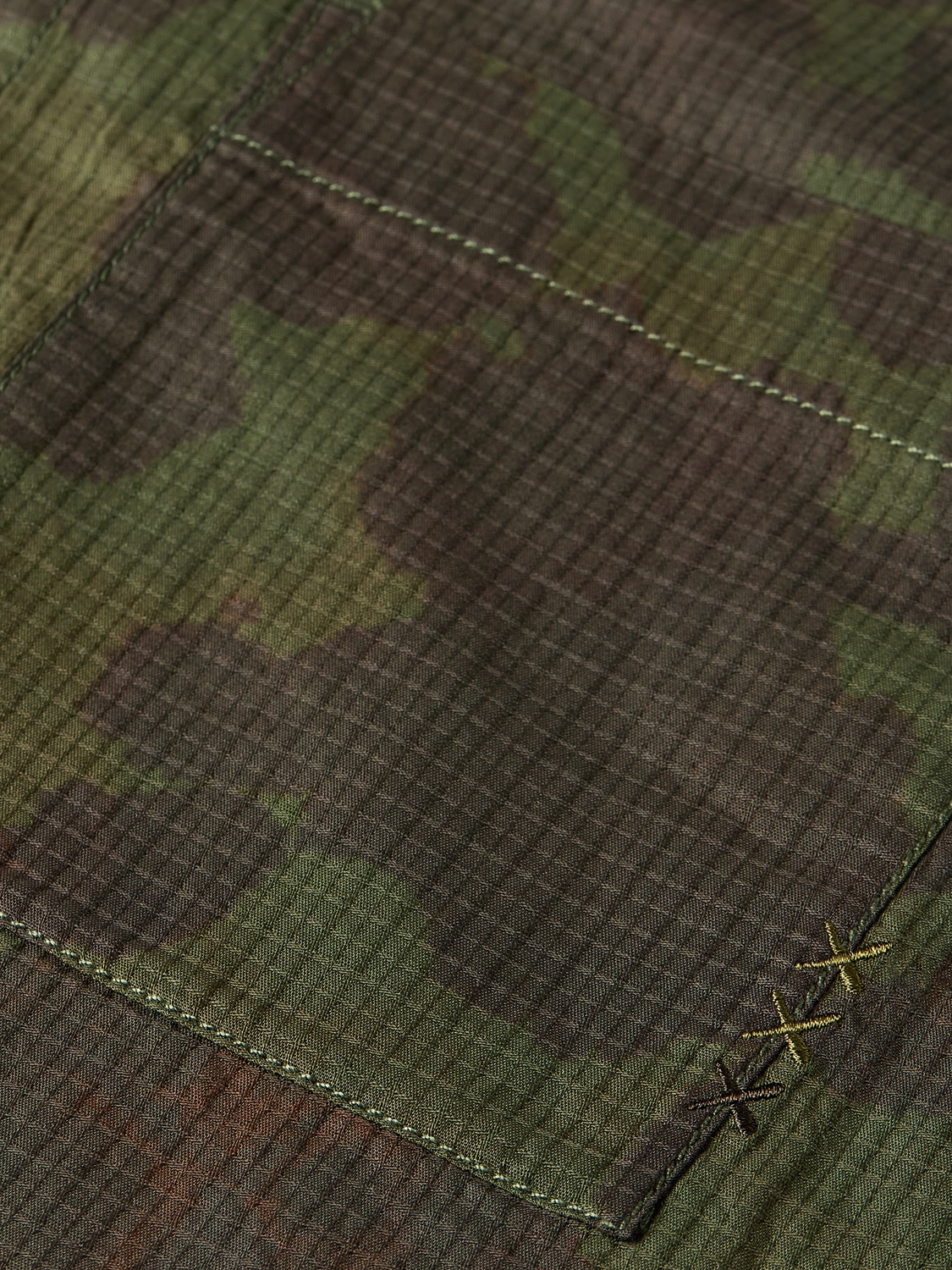 Scotch & Soda - Printed Cotton Ripstop Relaxed Fit SS Shirt - Painterly Animal Olive