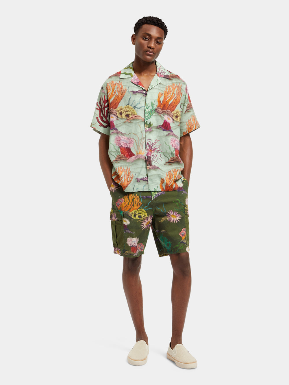 Scotch & Soda - Seasonal Printed Cargo Short - Camo Coral AOP