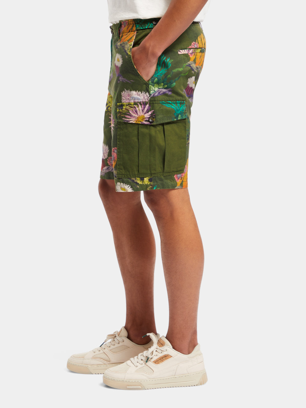 Scotch & Soda - Seasonal Printed Cargo Short - Camo Coral AOP