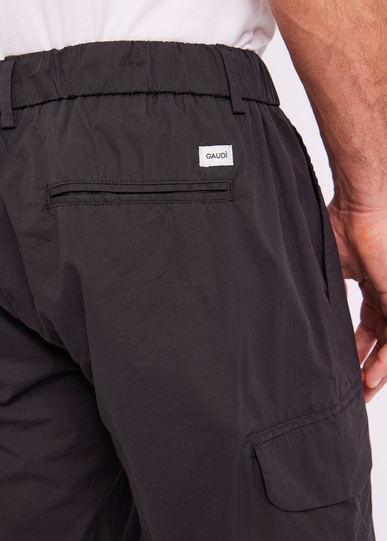 Gaudi - Poplin Cargo Bermuda Short - Black