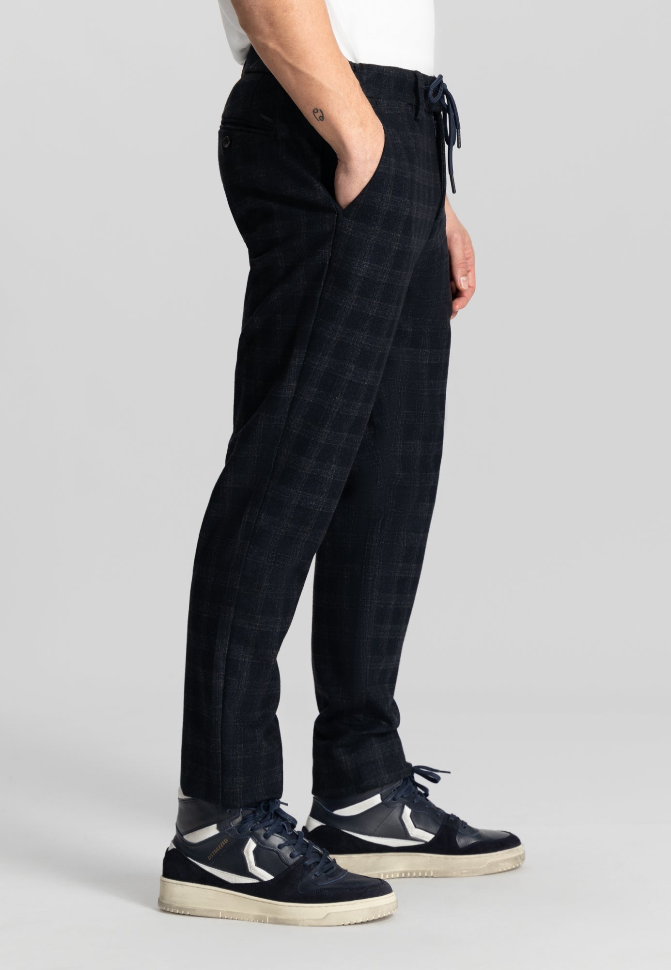 Dstrezzed - Lancaster Tapered Jogger Check Chino - Blue Nights