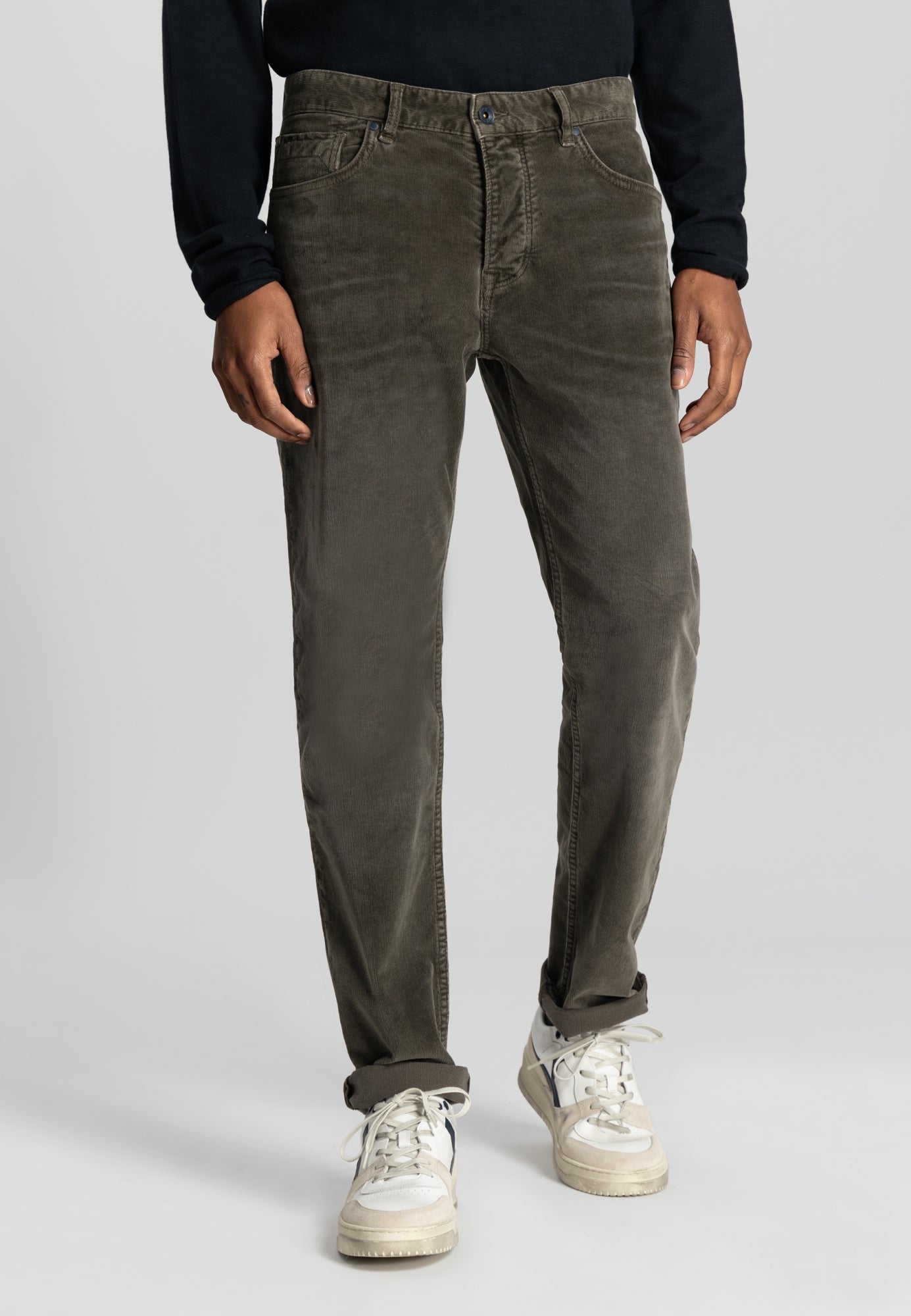 Dstrezzed - Gent D Loose Tapered Faded Ribcord Chino - Olive