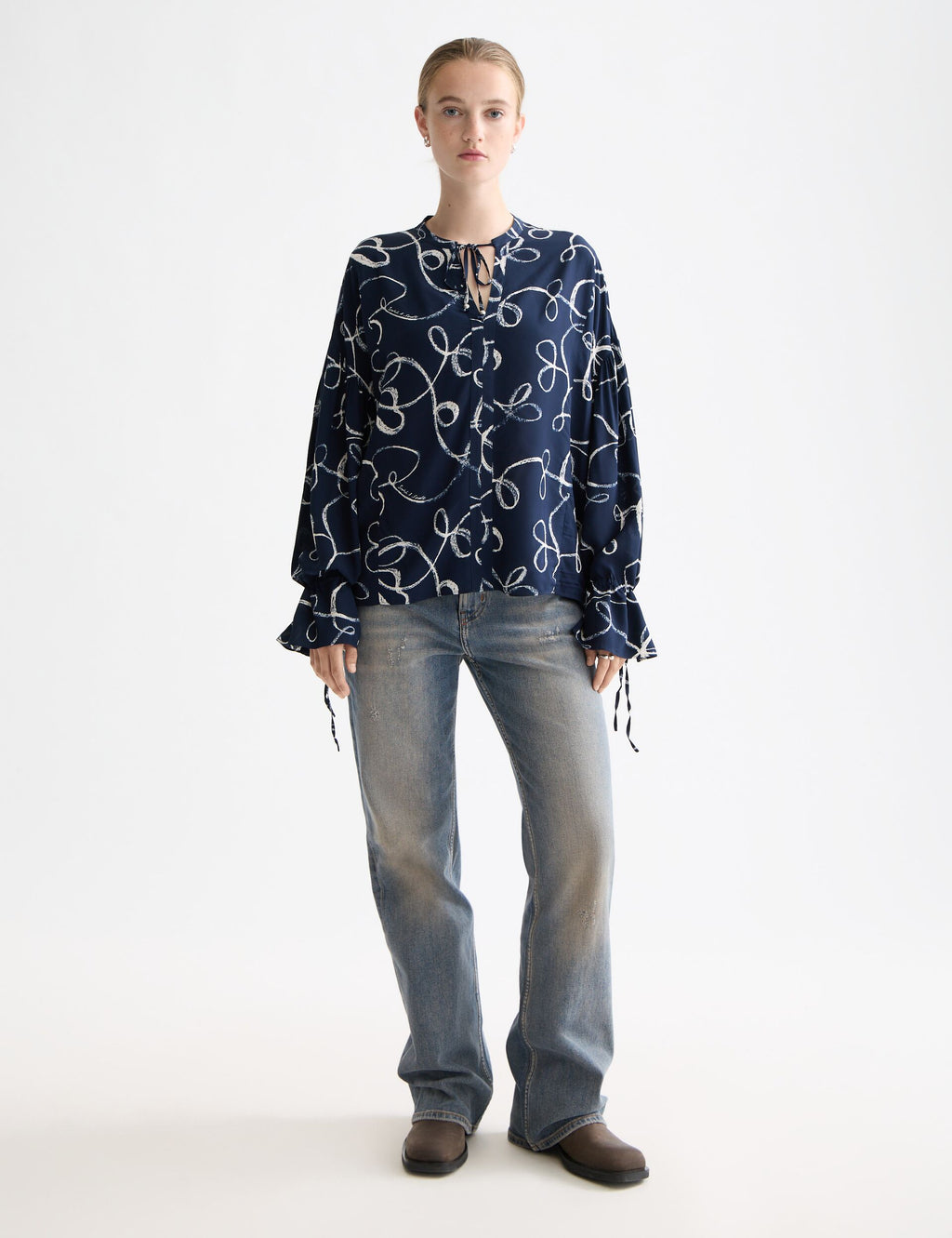 Maison Scotch - Drawstring Cuffs Blouse - Ribbon Navy AOP