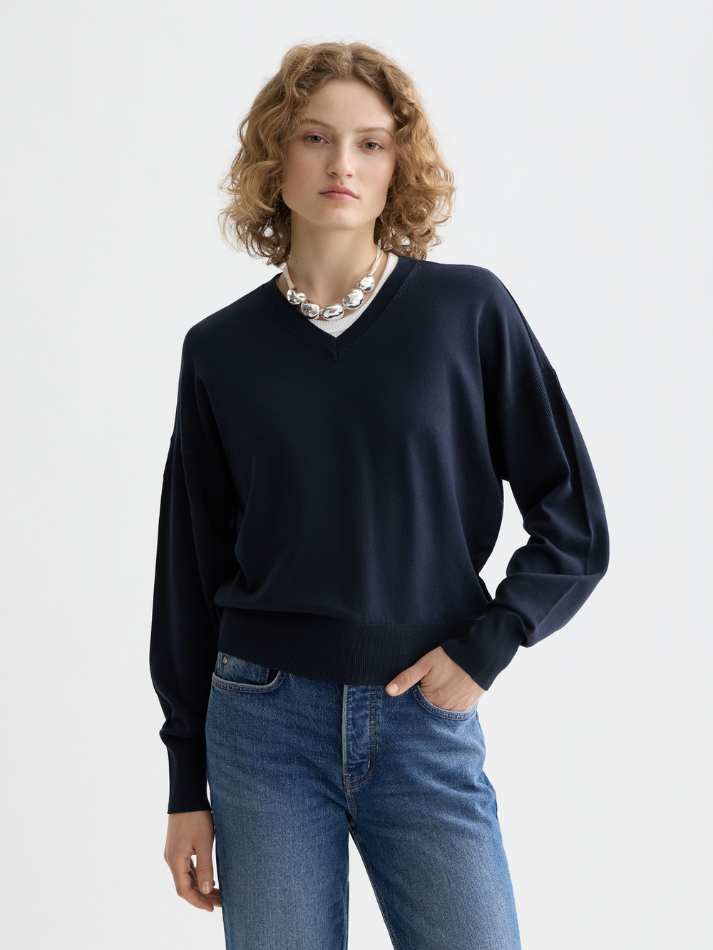 Maison Scotch - Essential V-Neck Relaxed Fit Pullover - Night