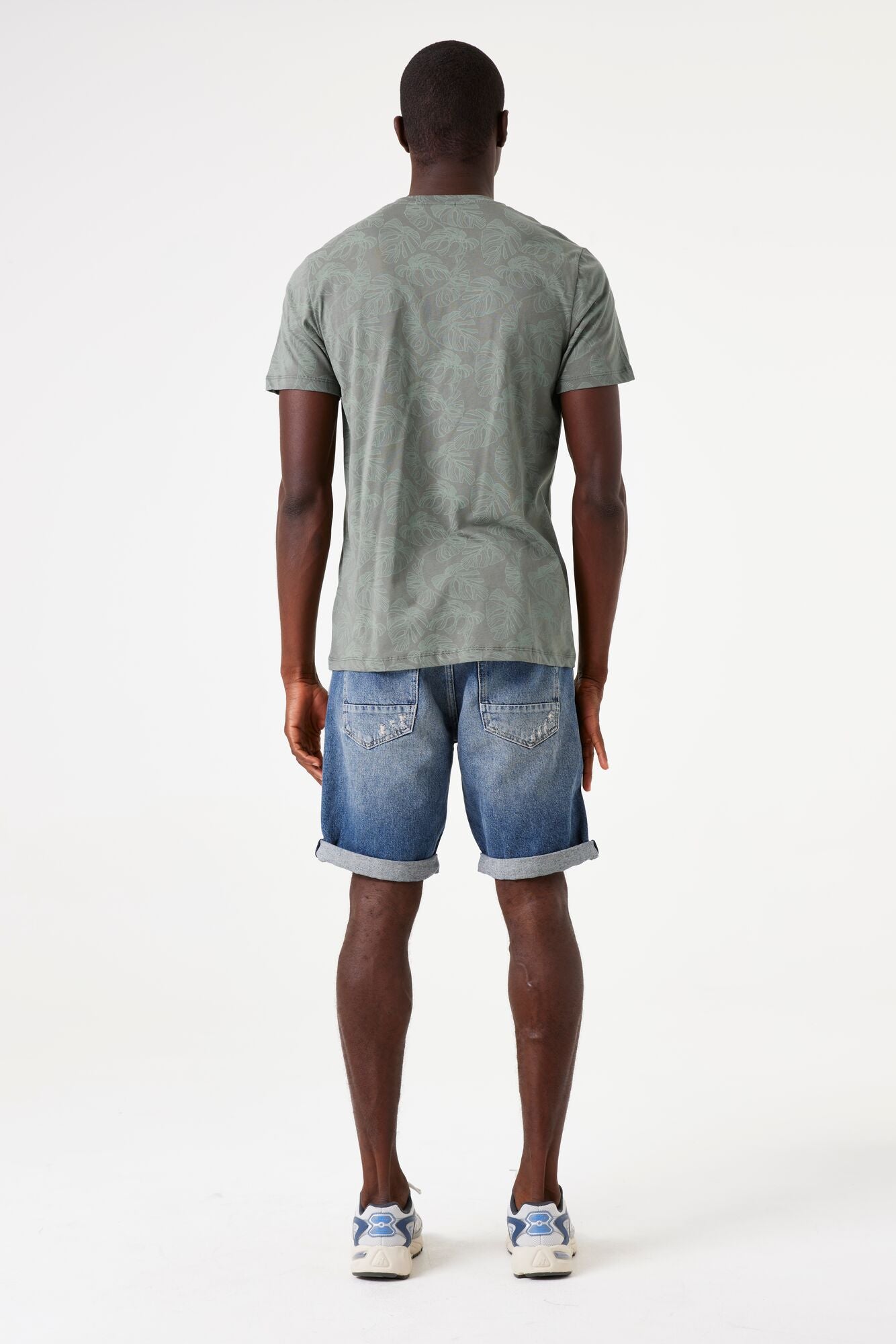 Garcia - Allover Leaf Print Tee - Light Sage