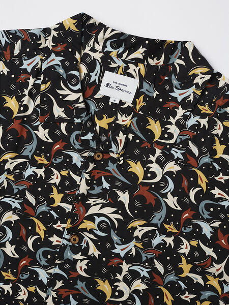 Ben Sherman - Abstract Floral Print SS Shirt - Black